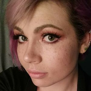 Meet your Posher, Mercedes